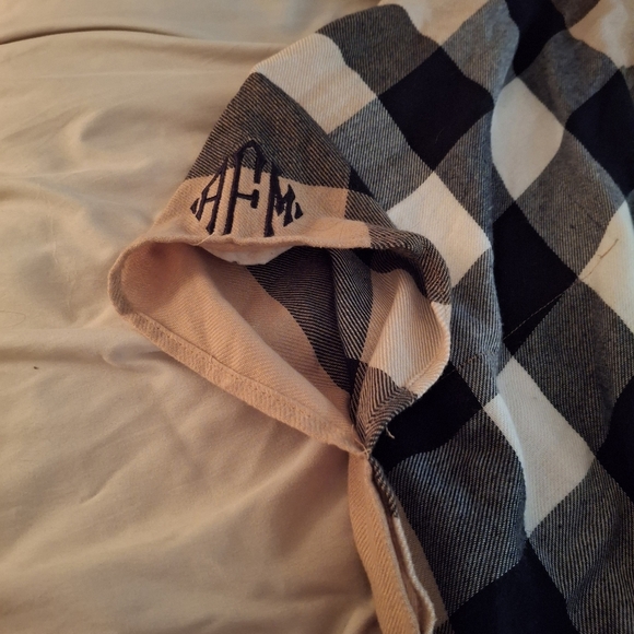 Jordaren Women's Stylish Plaid Poncho - Picture 8 of 8